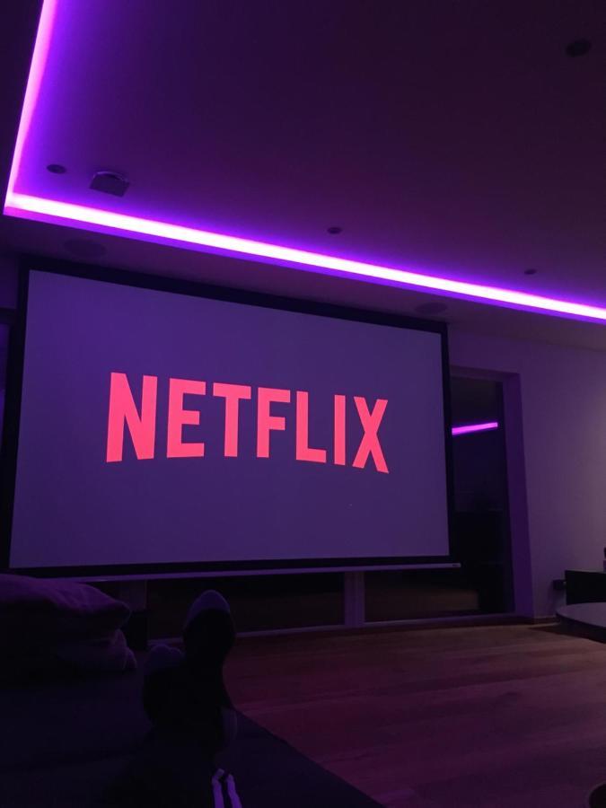 Moderne Villa Mit Whirlpool Und Heimkino Валдкирхен Екстериор снимка