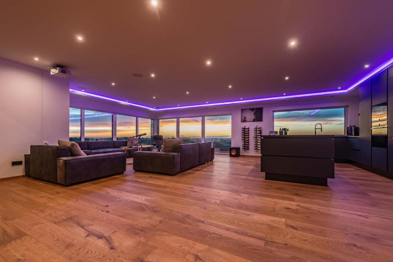 Moderne Villa Mit Whirlpool Und Heimkino Валдкирхен Екстериор снимка