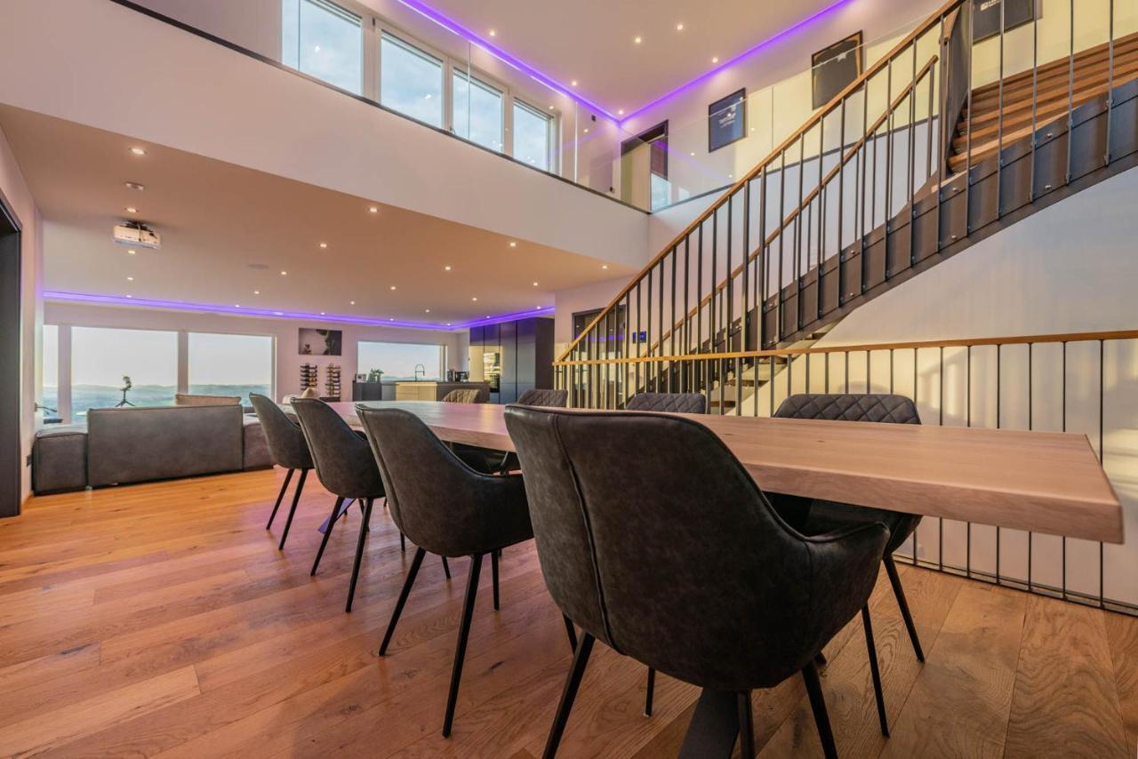 Moderne Villa Mit Whirlpool Und Heimkino Валдкирхен Екстериор снимка