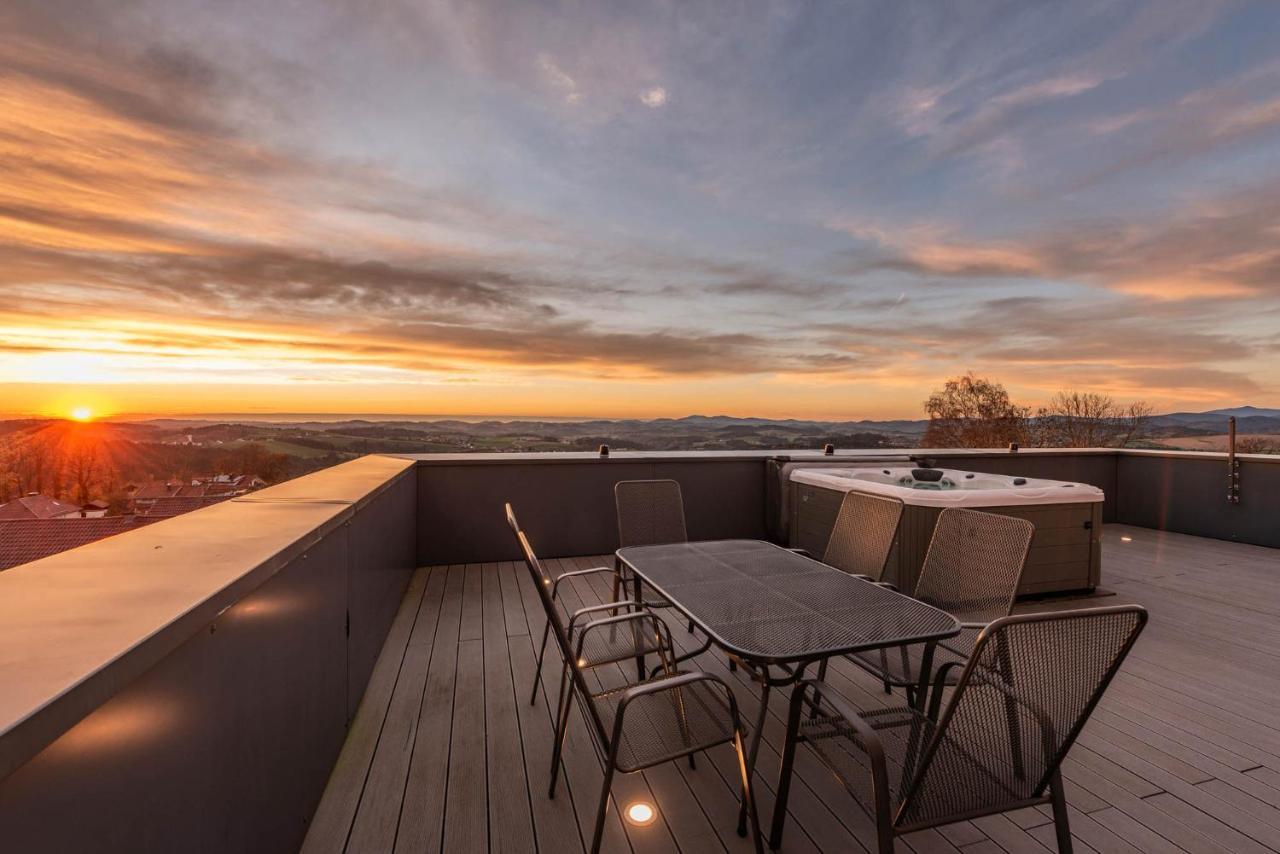Moderne Villa Mit Whirlpool Und Heimkino Валдкирхен Екстериор снимка