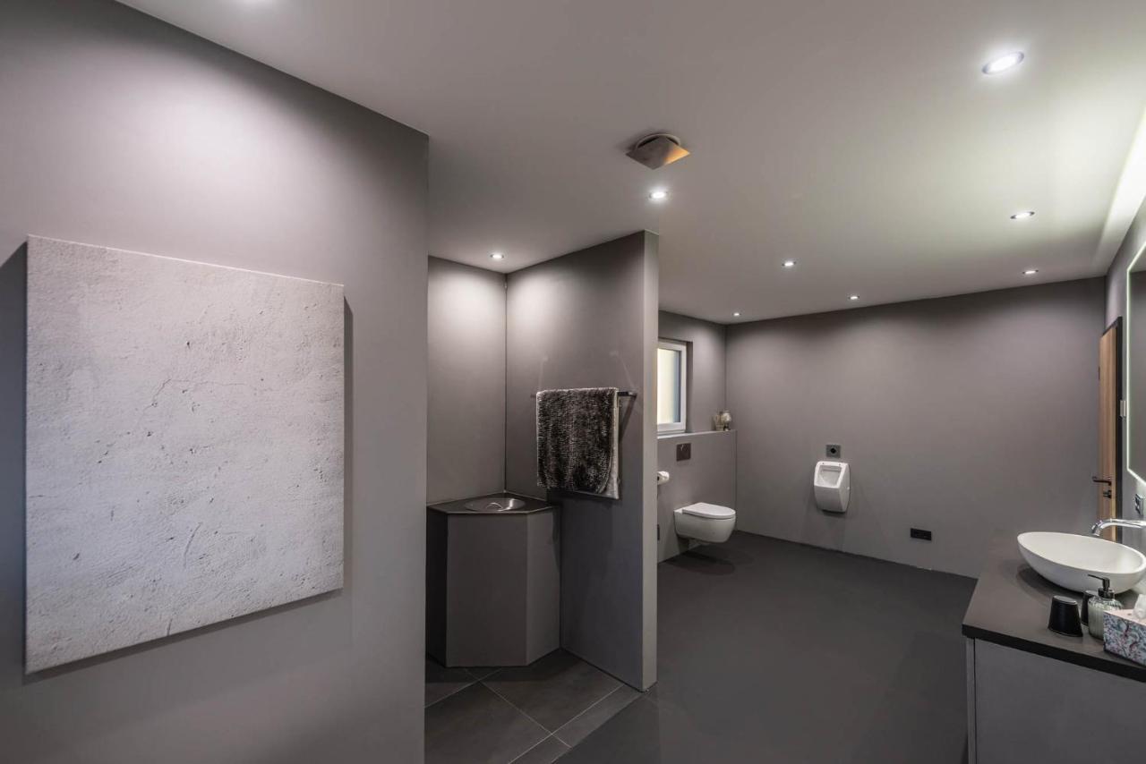 Moderne Villa Mit Whirlpool Und Heimkino Валдкирхен Екстериор снимка